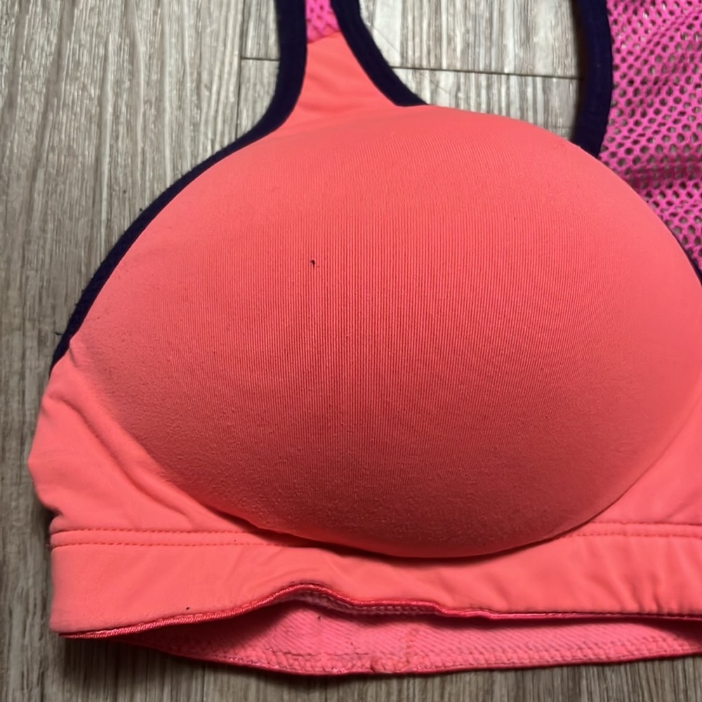 Victoria’s Secret PINK YOGA BRA - Picture 2 of 10